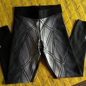 Ultracor leggings Like new